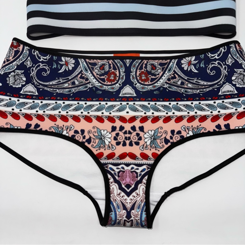 NWOT Clover Canyon swimsuit bikini. Top is a medium and bottoms are small - Picture 2 of 13